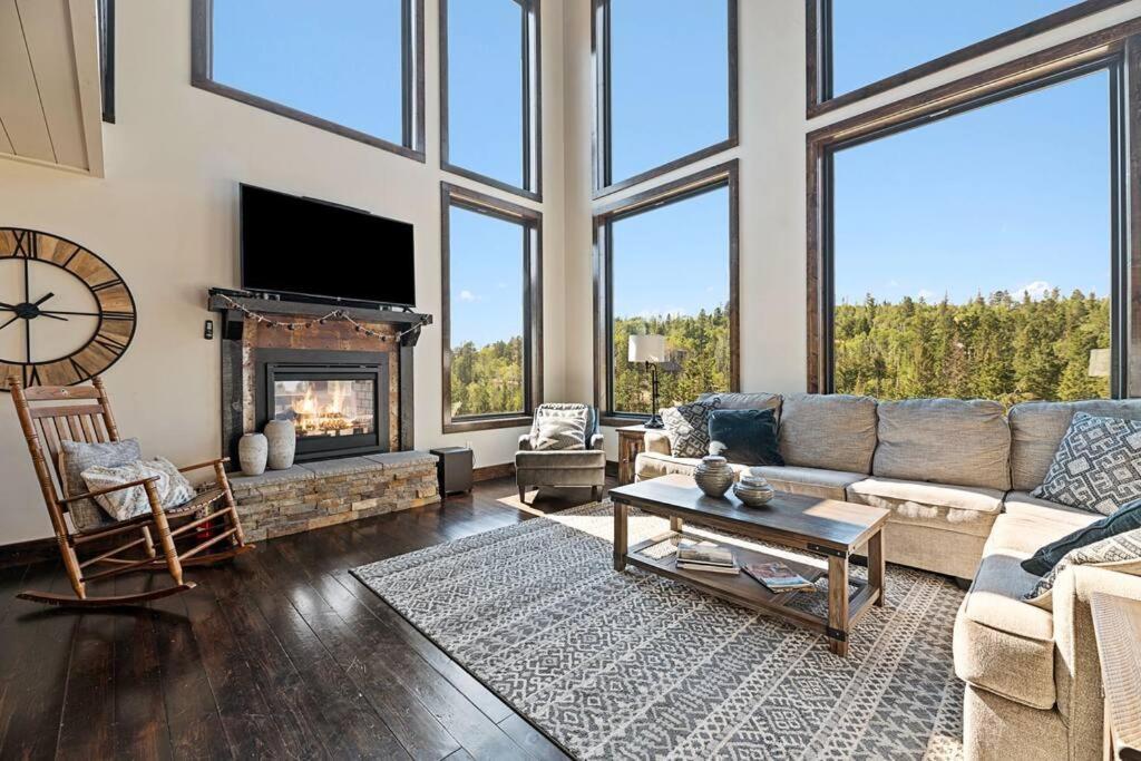 Villa Altitude Adjustment- Panoramic Views, Sleeps 12 Lead Exterior foto